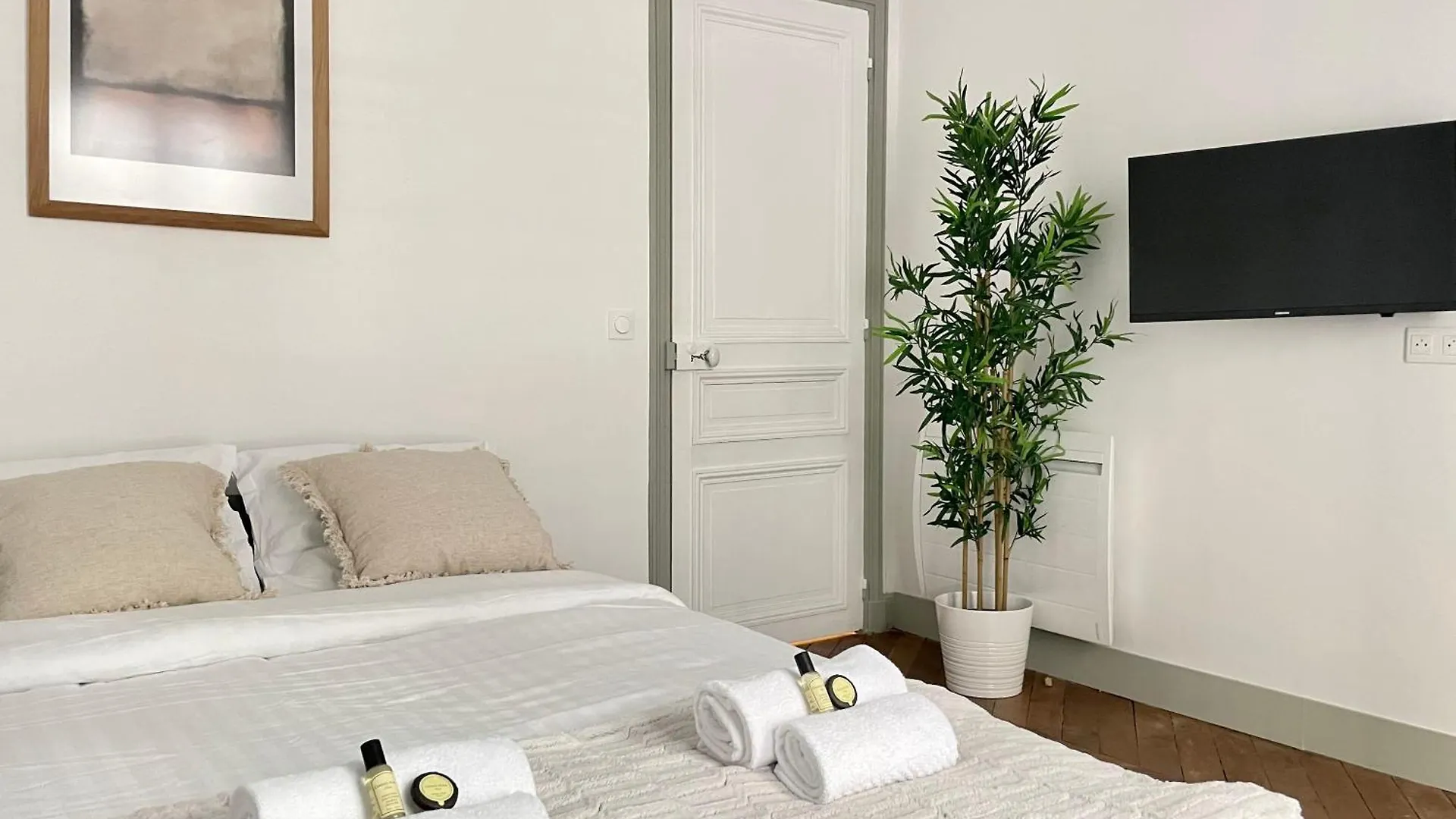 Apartamento Chic And Spacious Flat In Montmartre Paris França